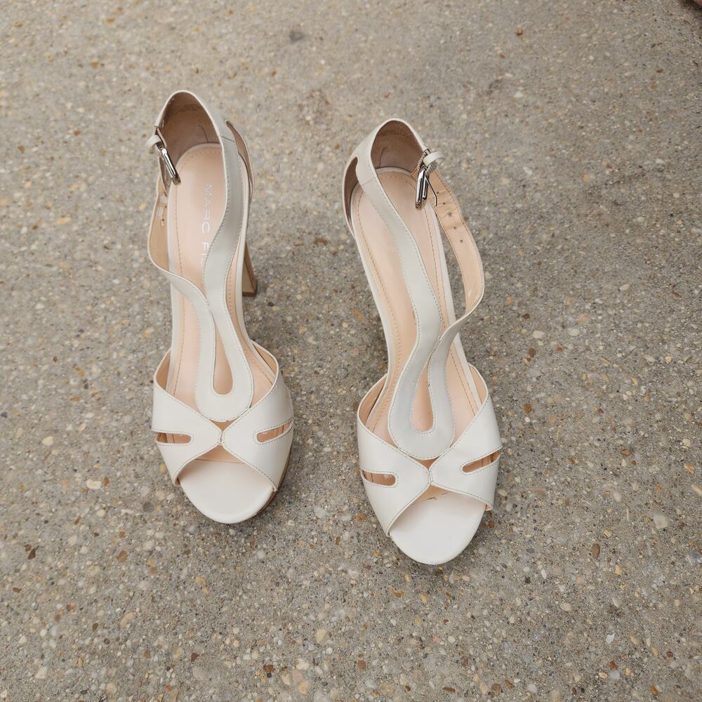 Marc Fisher Cut-Out Soft Ivory Platform Heels Women Size 9M Y2K Bratz Aesthetic
